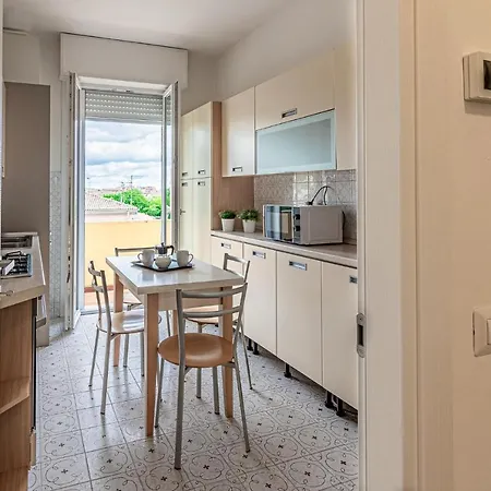 Guesthost - Fiera Di Huge X7! * Ferrare